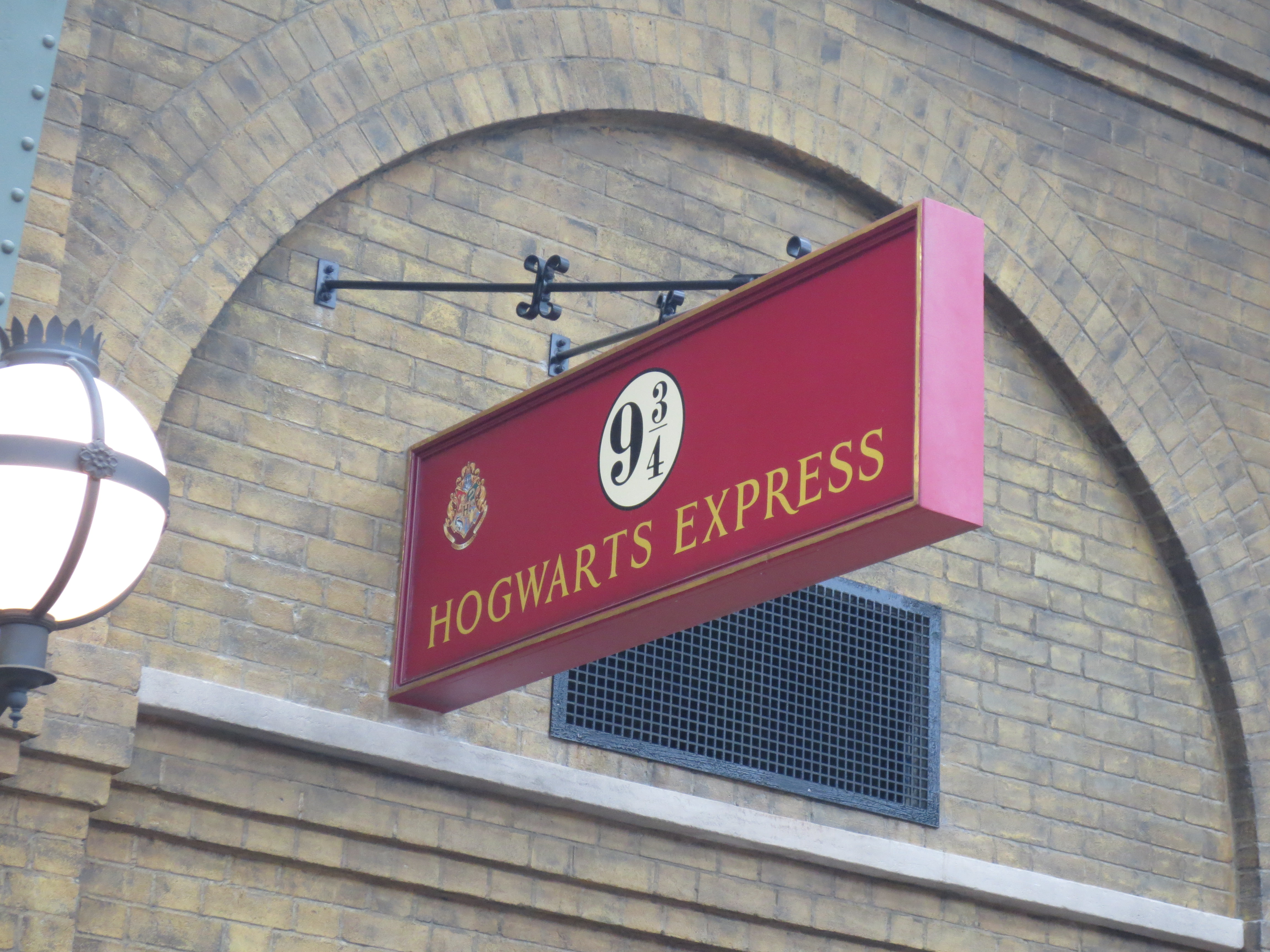 Universal studios, Wizarding World, Harry Potter, Nintendo characters