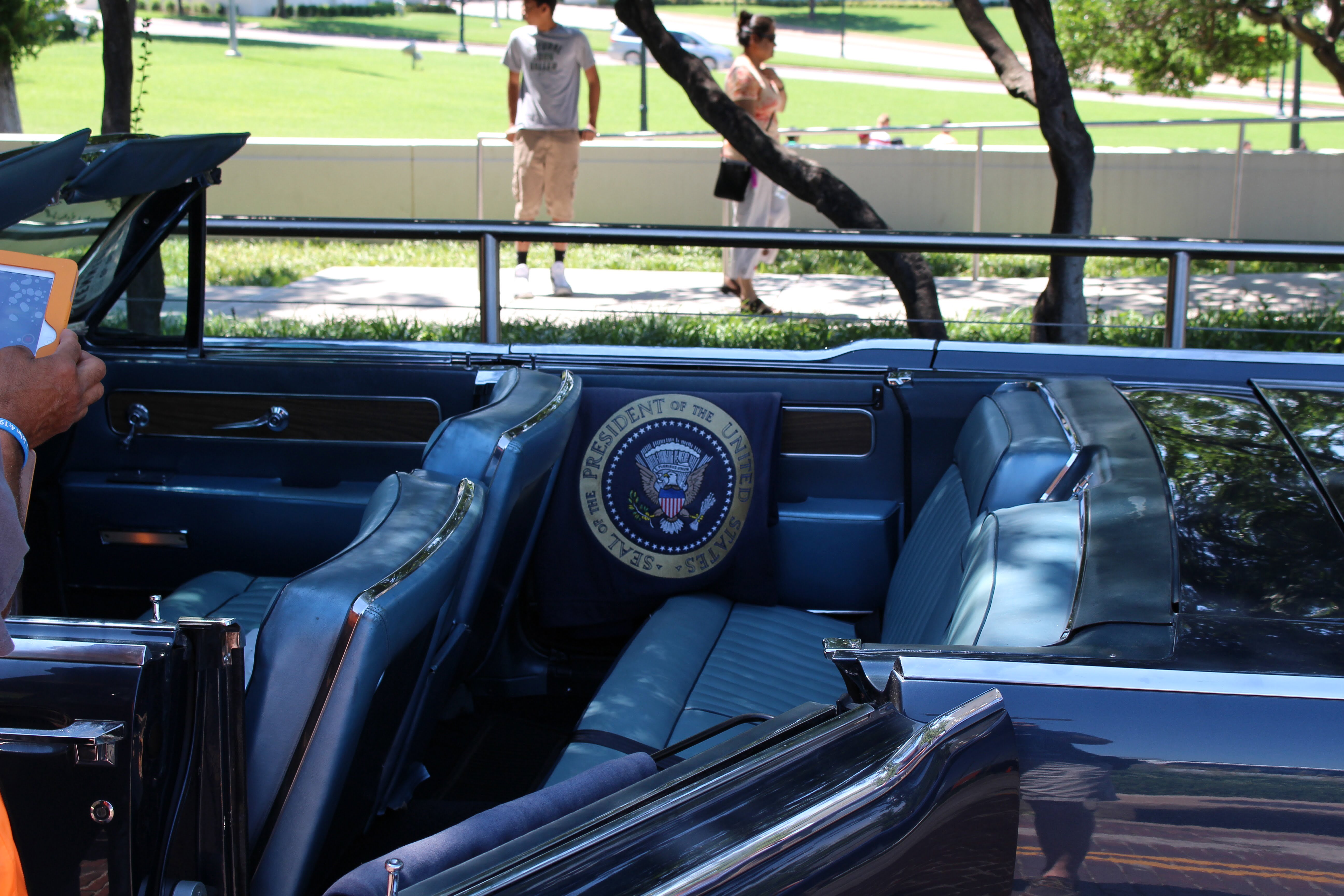Dallas, JFK, Kennedy, grassy knoll 