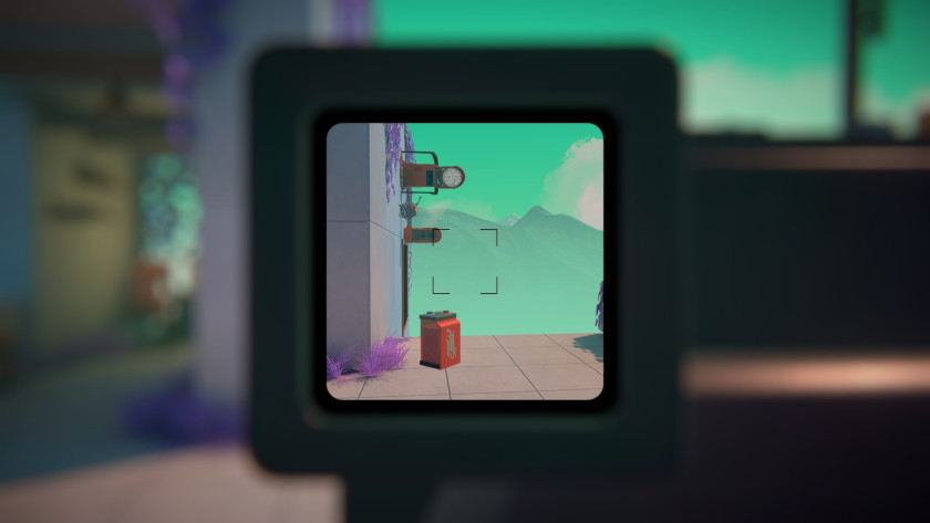 A viewfinder shows a teleporter and battery on the left wall.